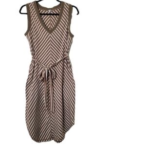 Voy Women's Brown Stripe Sleeveless Knit V-Neck Dress With Belt & Pockets‎